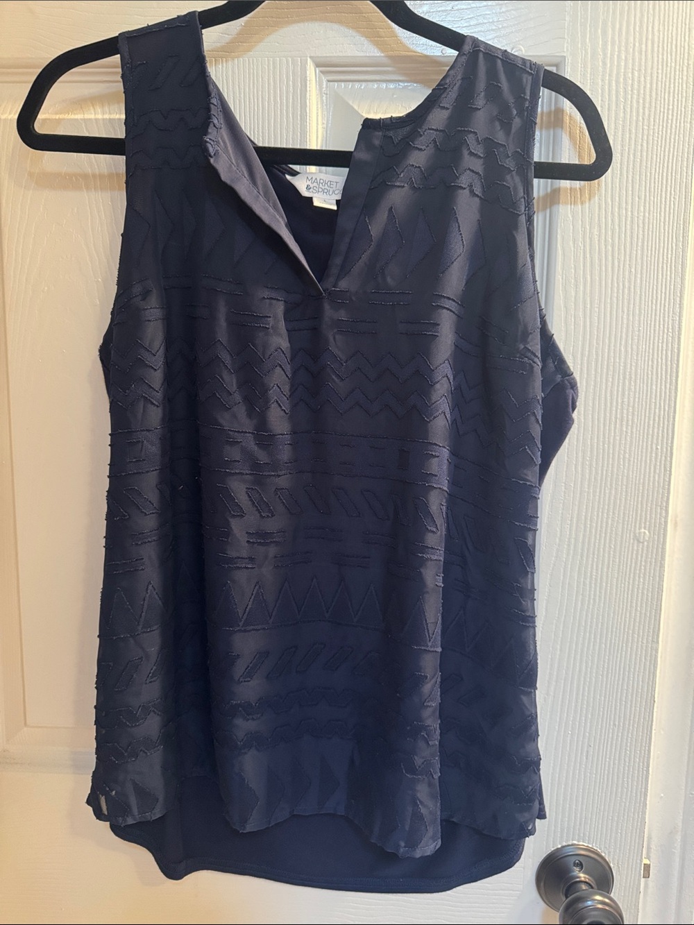 Market & Spruce Navy Sleeveless V-Neck Textured Camisole